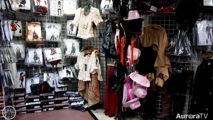 Gott a Costume?
