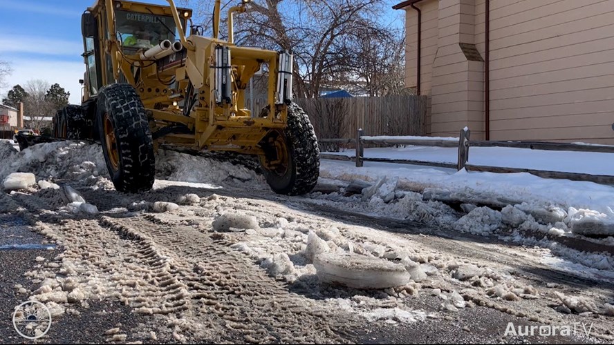 City Works to Clear Icy Roads